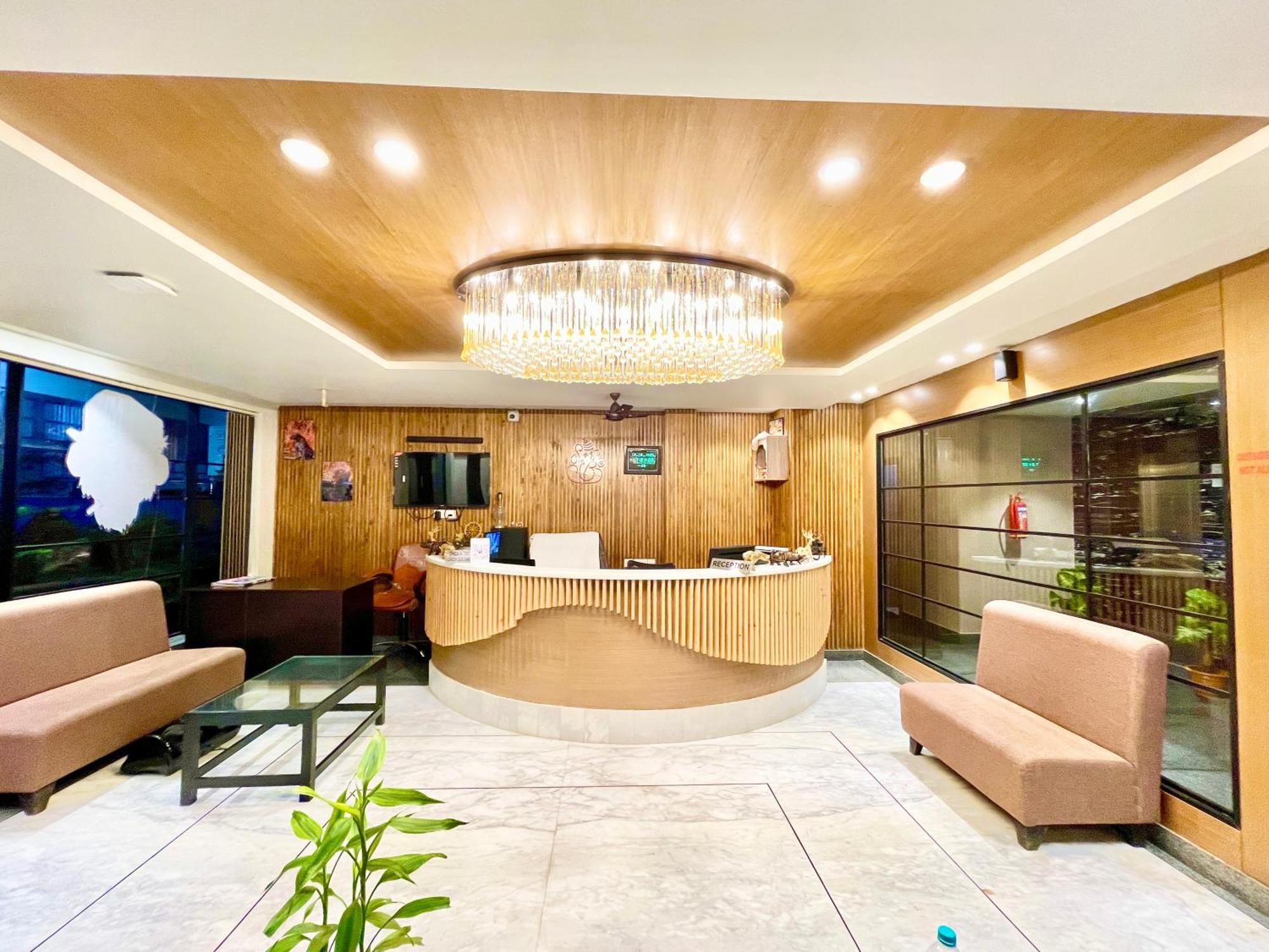 Hotel Rb International ! Puri Near-Sea-Beach-And-Temple Fully-Air-Conditioned-Hotel With-Lift-And-Card Payment Accepted-Parking-Facility, Best Hotel In Puri Buitenkant foto