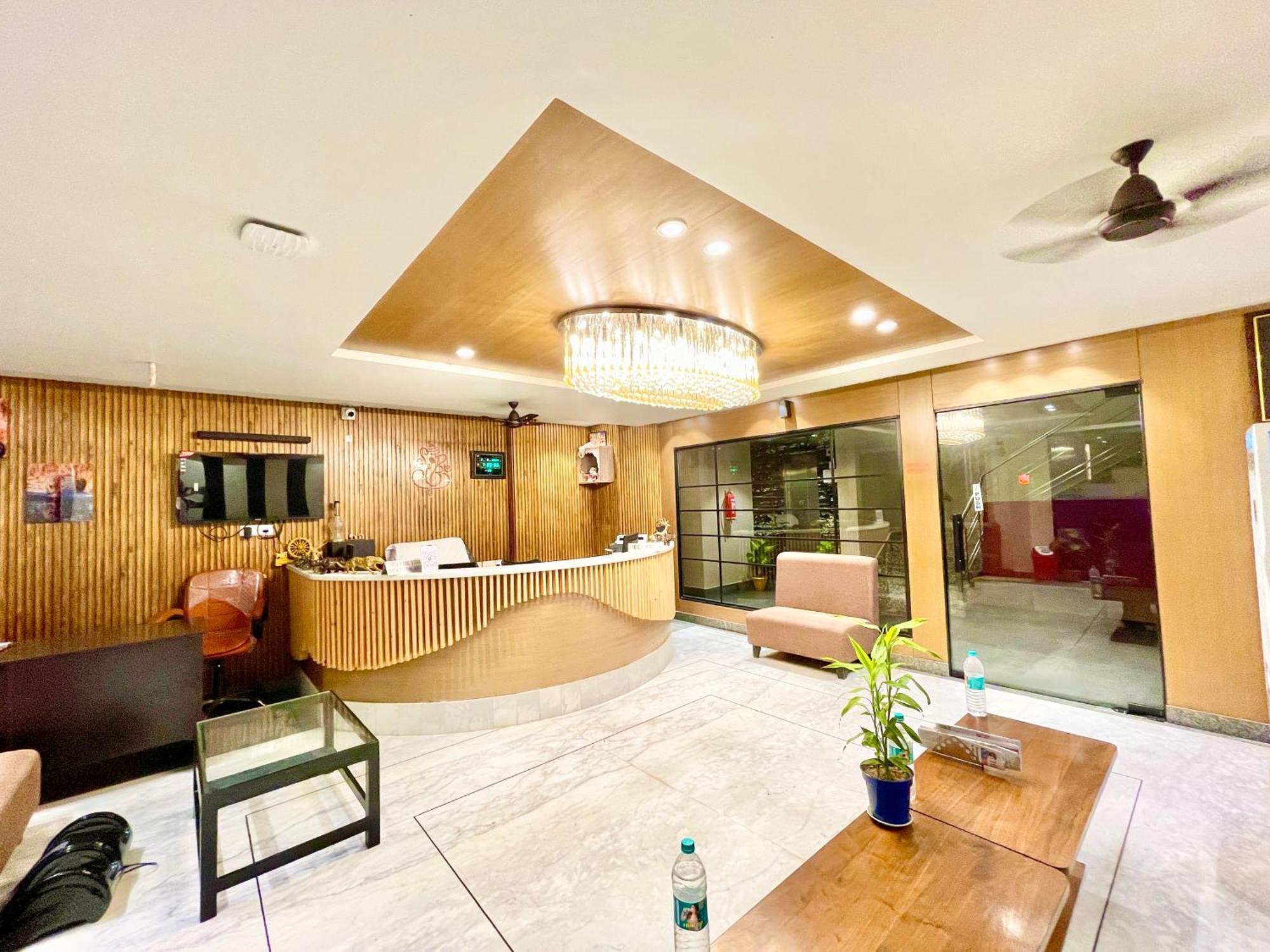 Hotel Rb International ! Puri Near-Sea-Beach-And-Temple Fully-Air-Conditioned-Hotel With-Lift-And-Card Payment Accepted-Parking-Facility, Best Hotel In Puri Buitenkant foto