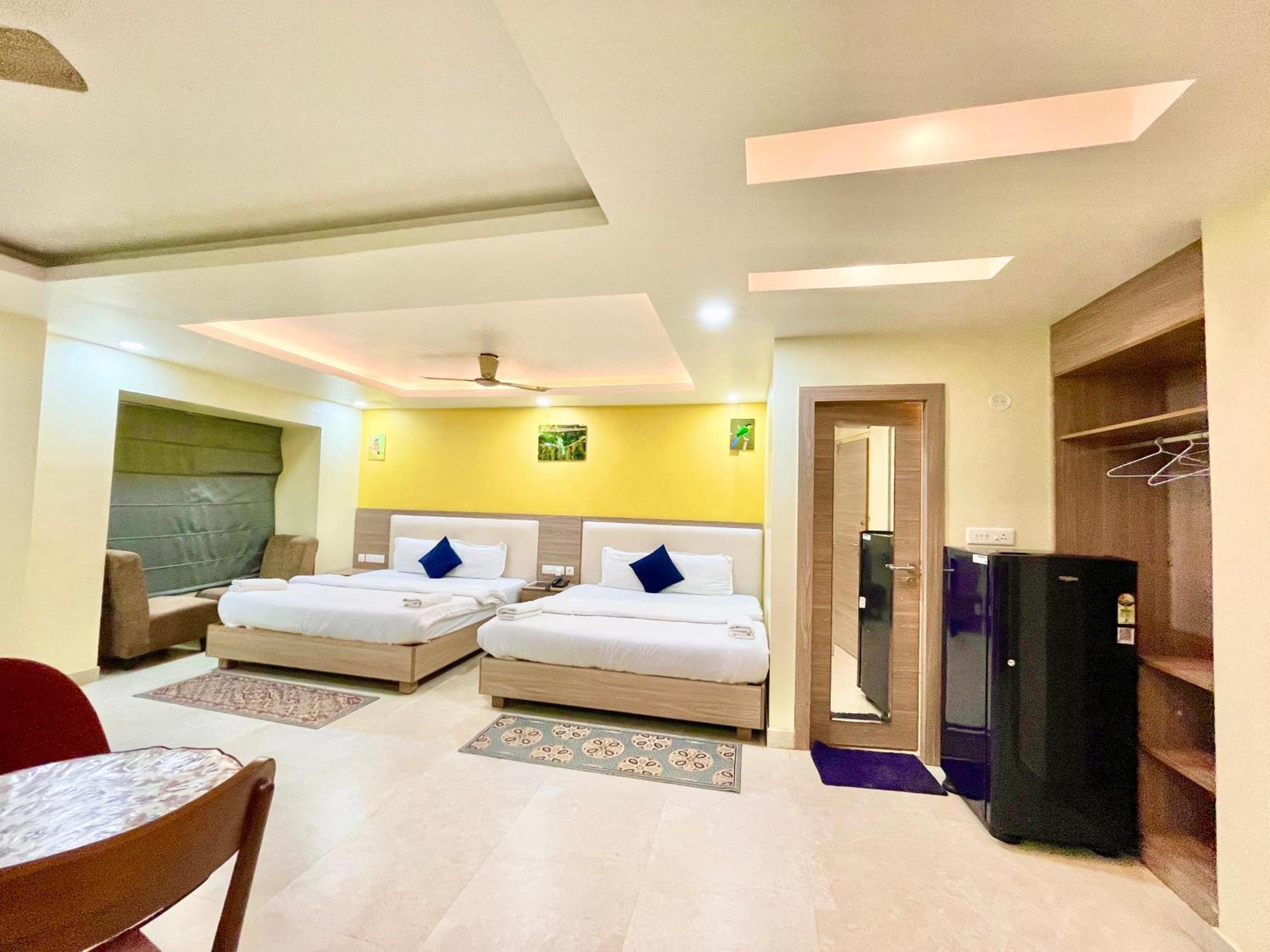 Hotel Rb International ! Puri Near-Sea-Beach-And-Temple Fully-Air-Conditioned-Hotel With-Lift-And-Card Payment Accepted-Parking-Facility, Best Hotel In Puri Buitenkant foto