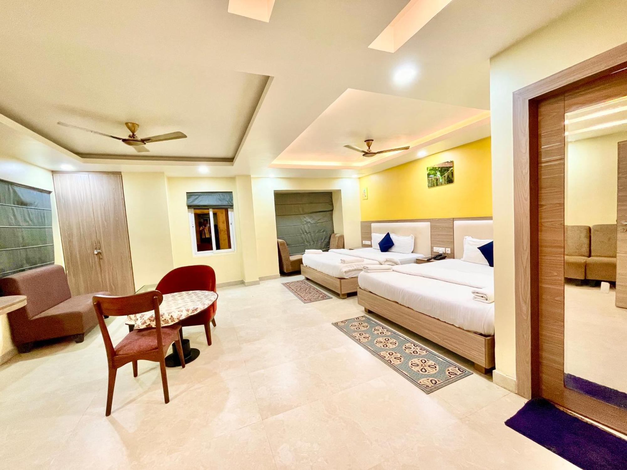 Hotel Rb International ! Puri Near-Sea-Beach-And-Temple Fully-Air-Conditioned-Hotel With-Lift-And-Card Payment Accepted-Parking-Facility, Best Hotel In Puri Buitenkant foto