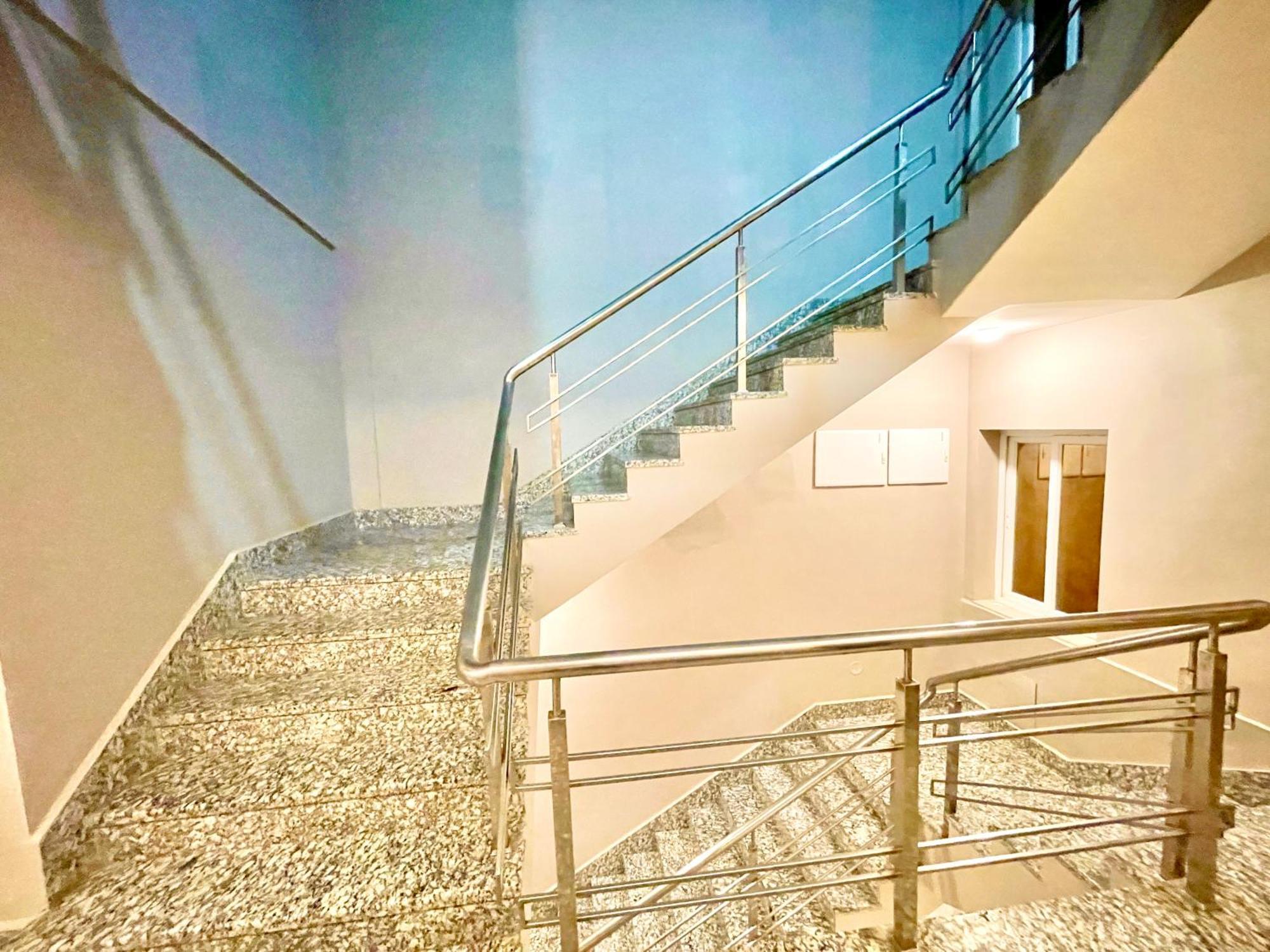 Hotel Rb International ! Puri Near-Sea-Beach-And-Temple Fully-Air-Conditioned-Hotel With-Lift-And-Card Payment Accepted-Parking-Facility, Best Hotel In Puri Buitenkant foto