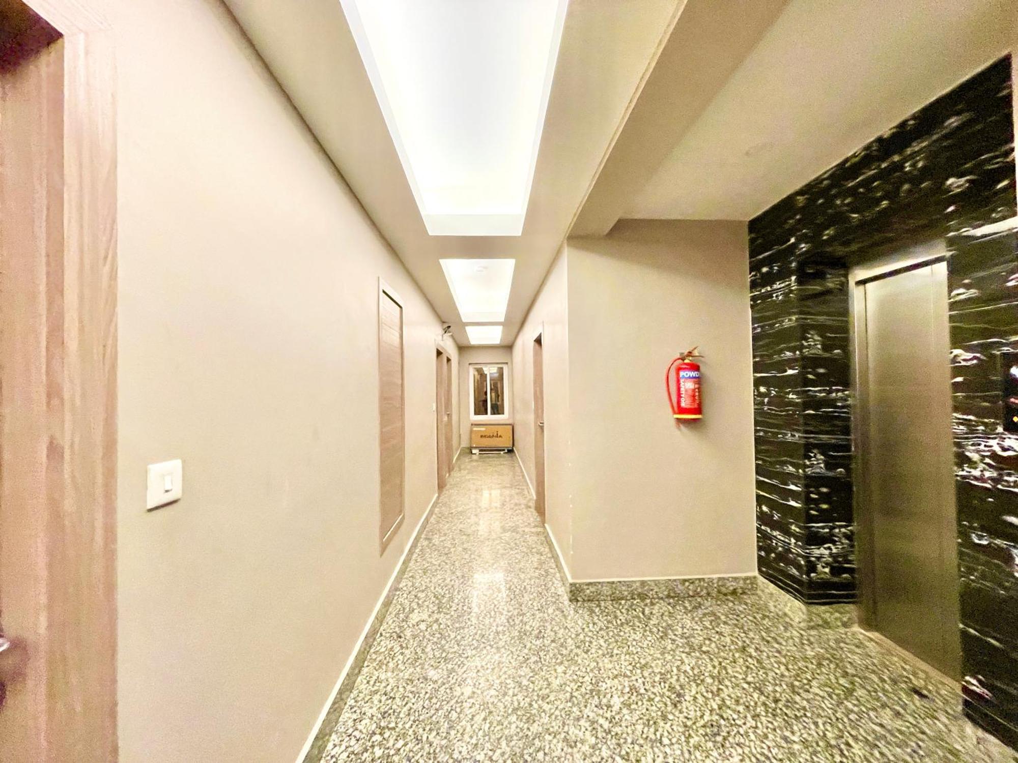 Hotel Rb International ! Puri Near-Sea-Beach-And-Temple Fully-Air-Conditioned-Hotel With-Lift-And-Card Payment Accepted-Parking-Facility, Best Hotel In Puri Buitenkant foto