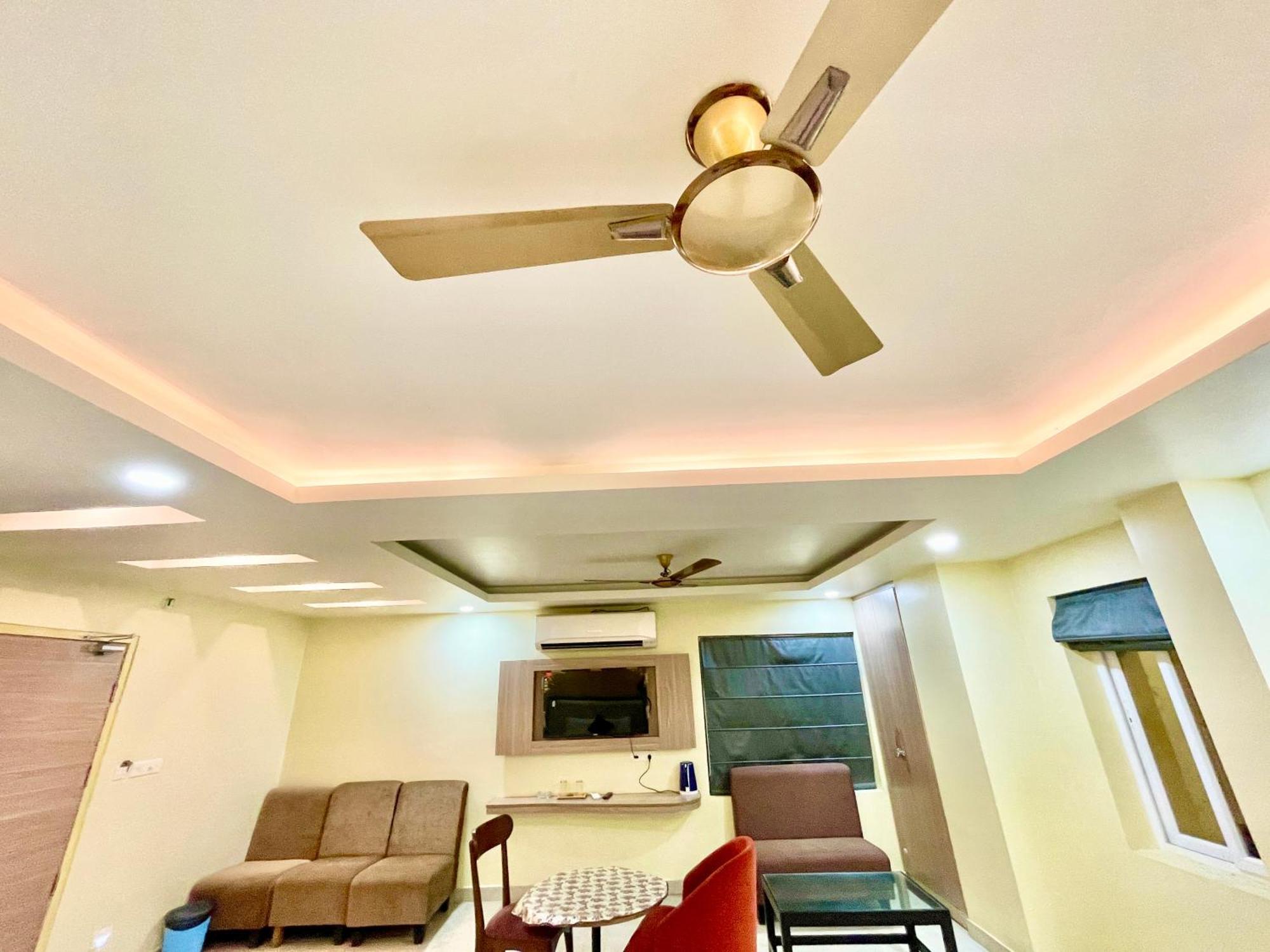 Hotel Rb International ! Puri Near-Sea-Beach-And-Temple Fully-Air-Conditioned-Hotel With-Lift-And-Card Payment Accepted-Parking-Facility, Best Hotel In Puri Buitenkant foto