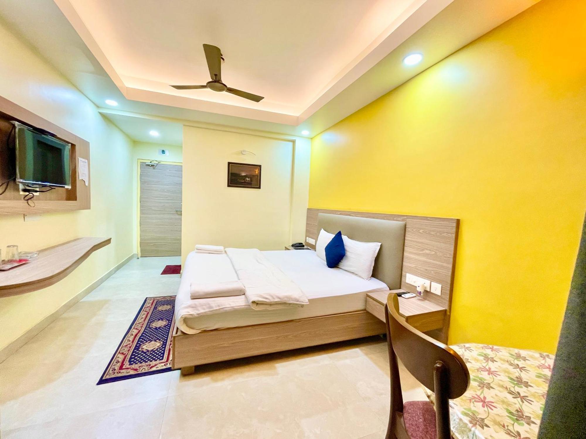 Hotel Rb International ! Puri Near-Sea-Beach-And-Temple Fully-Air-Conditioned-Hotel With-Lift-And-Card Payment Accepted-Parking-Facility, Best Hotel In Puri Buitenkant foto