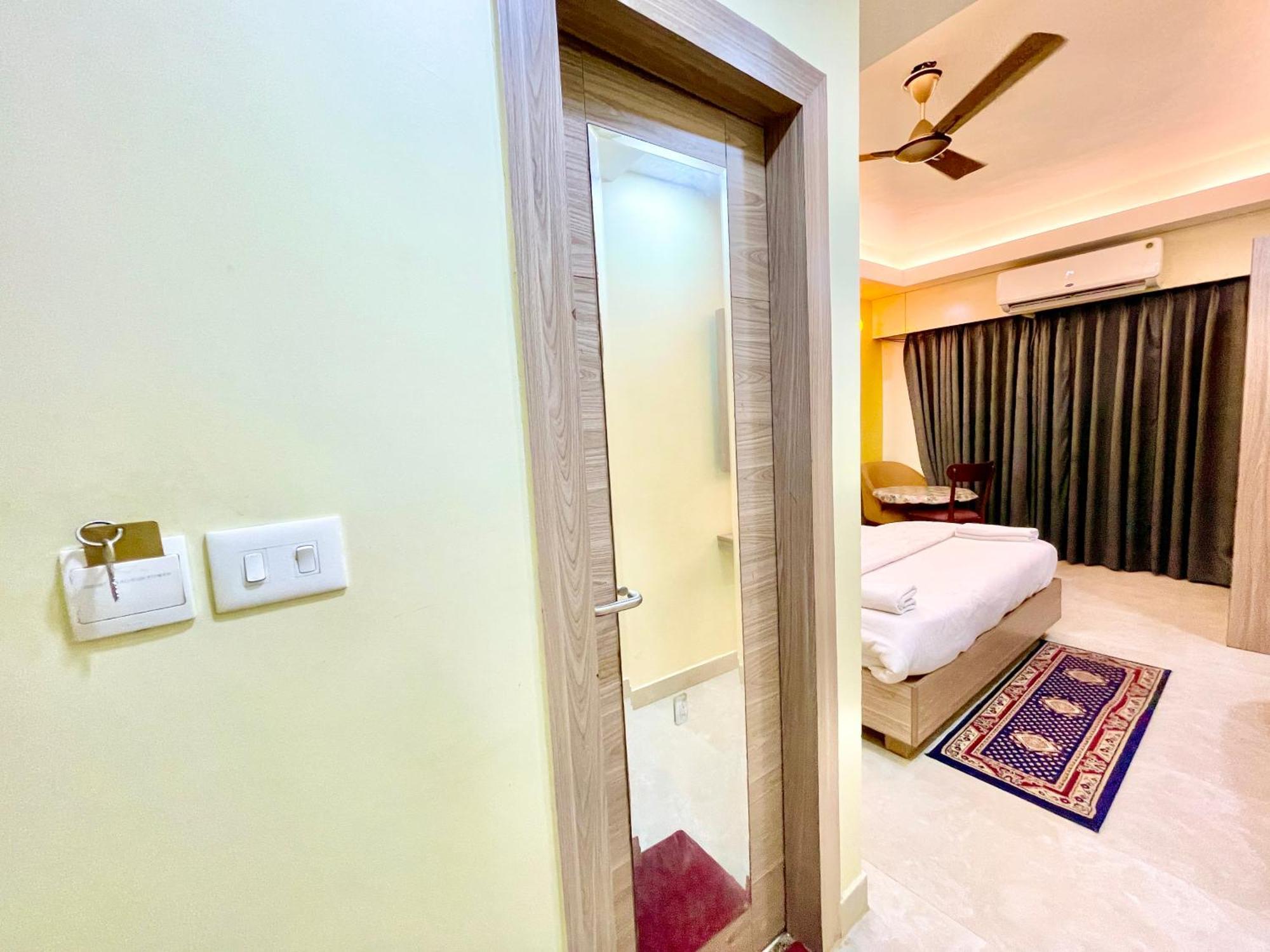 Hotel Rb International ! Puri Near-Sea-Beach-And-Temple Fully-Air-Conditioned-Hotel With-Lift-And-Card Payment Accepted-Parking-Facility, Best Hotel In Puri Buitenkant foto