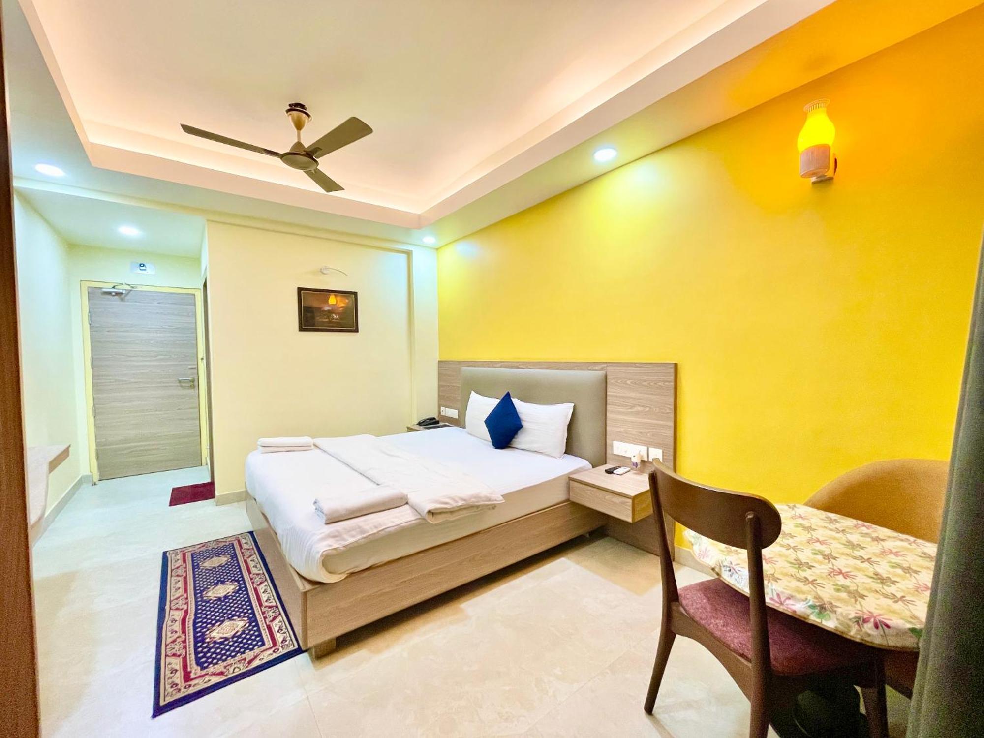 Hotel Rb International ! Puri Near-Sea-Beach-And-Temple Fully-Air-Conditioned-Hotel With-Lift-And-Card Payment Accepted-Parking-Facility, Best Hotel In Puri Buitenkant foto