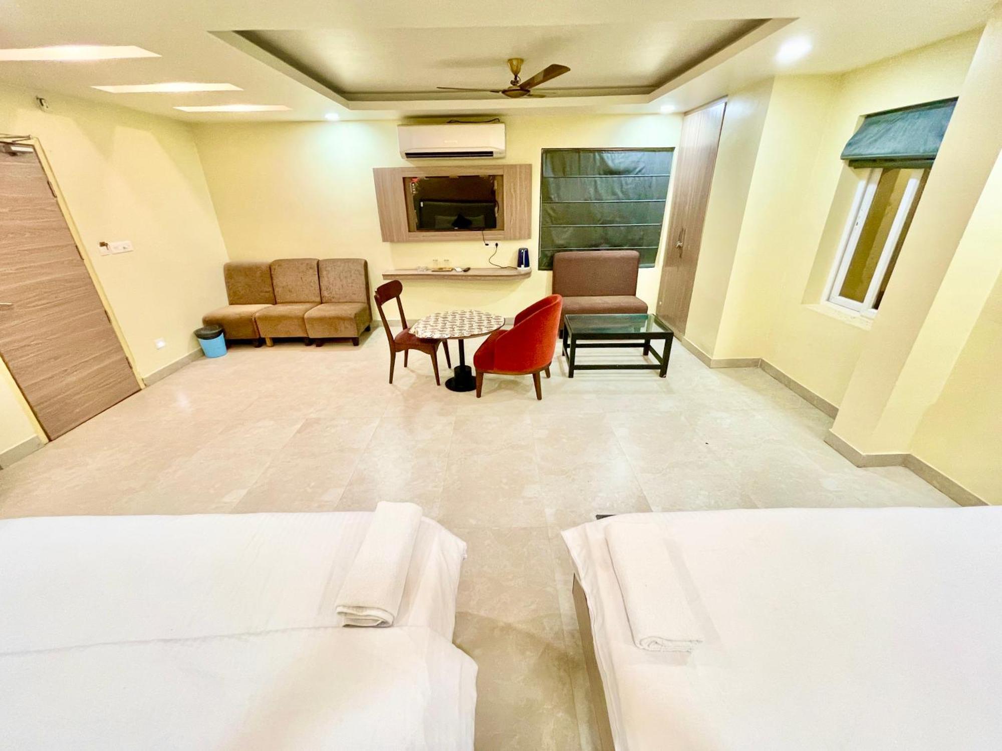 Hotel Rb International ! Puri Near-Sea-Beach-And-Temple Fully-Air-Conditioned-Hotel With-Lift-And-Card Payment Accepted-Parking-Facility, Best Hotel In Puri Buitenkant foto